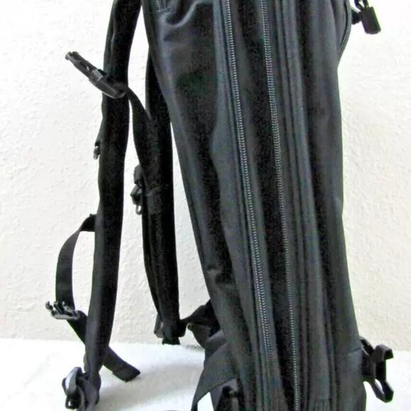 New eBags TLS Mother Lode Weekender Convertible Jr. Backpack EB2146-19-BLK Solid - Picture 3 of 6